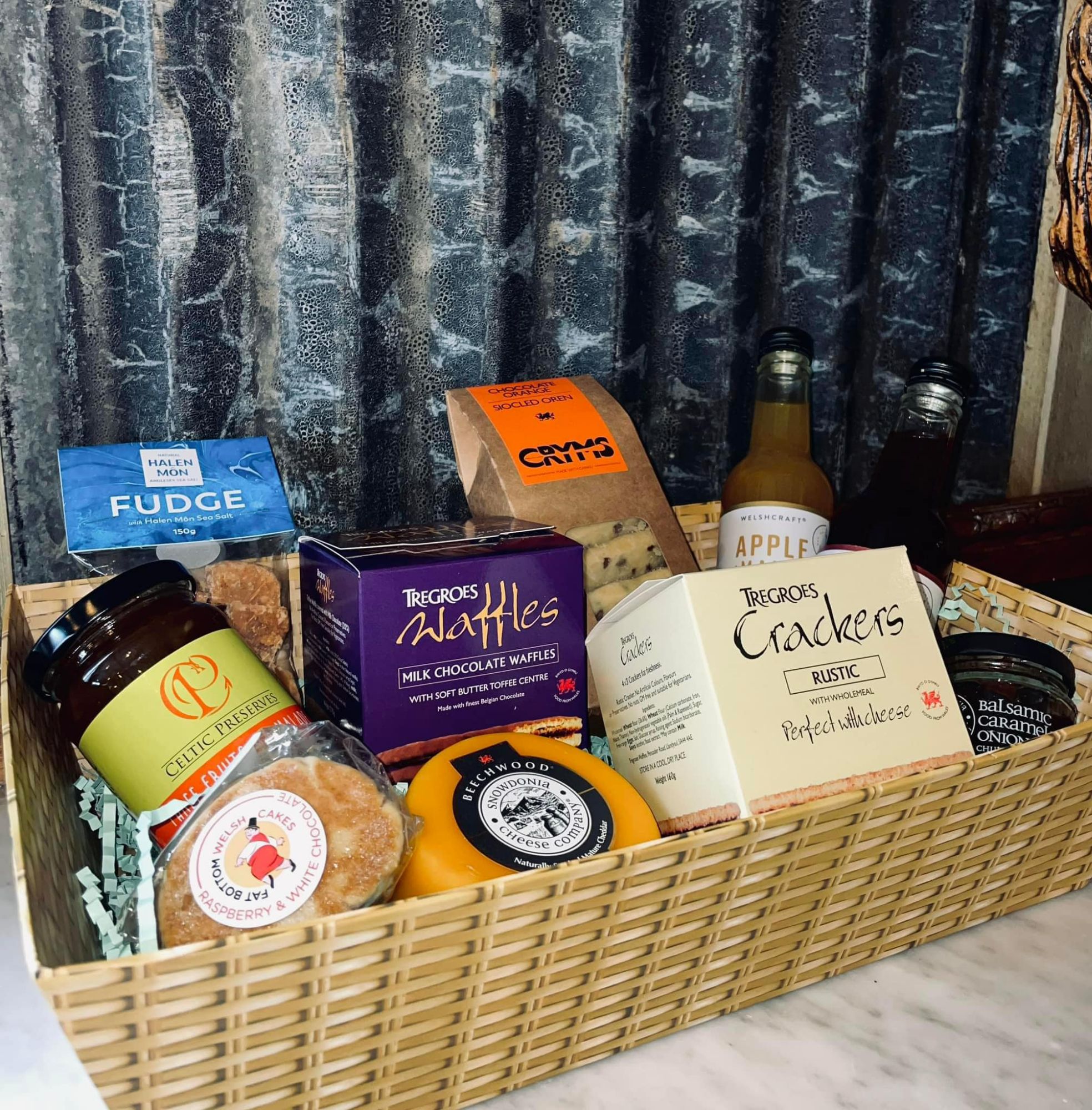 hamper.jpg