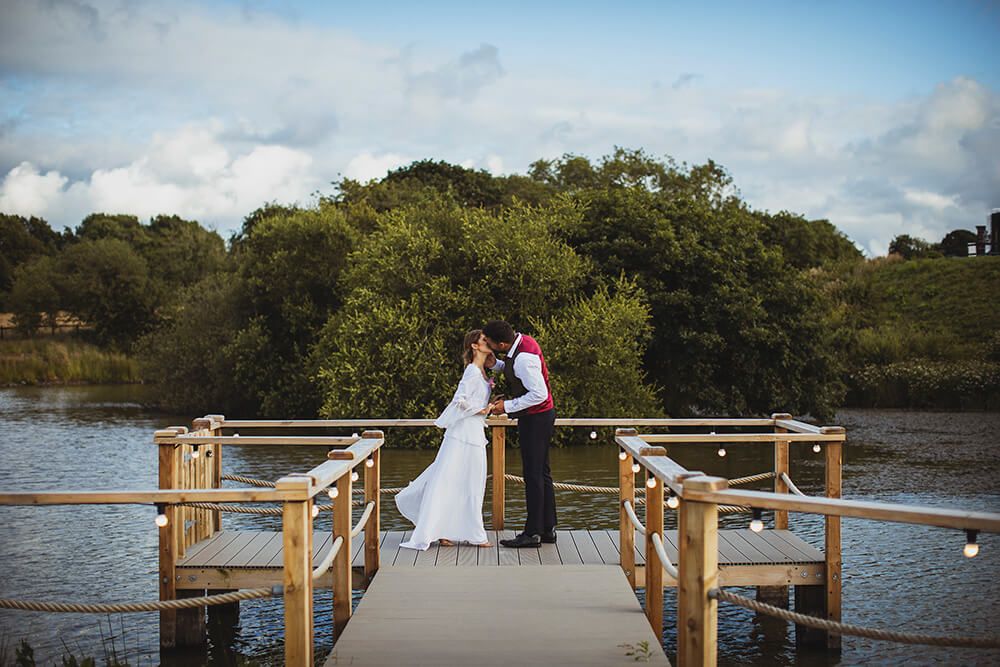 Heather_Birnie_Bargoed_Ysgubor_Weddings_068.jpg